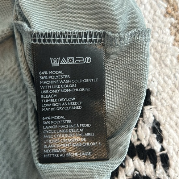 Silence + Noise Tank - Picture 5 of 5